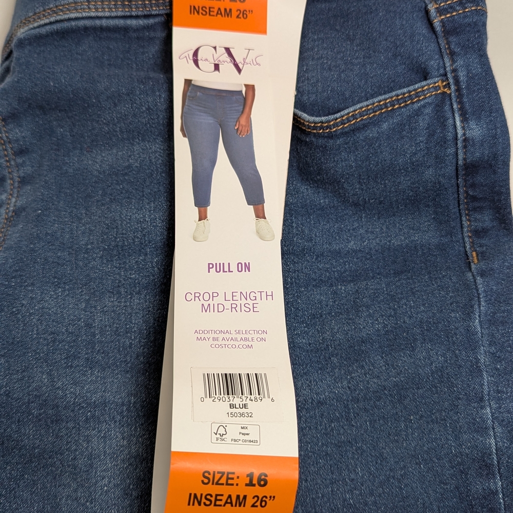 Gloria Vanderbilt Crop Blue Jeans size 16 New